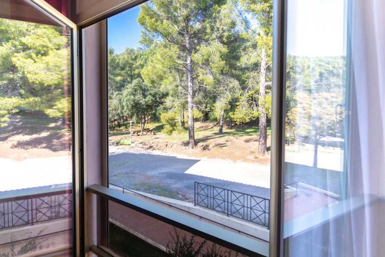 Domaine Des Gueules Cassees La Valette-du-Var Exterior photo